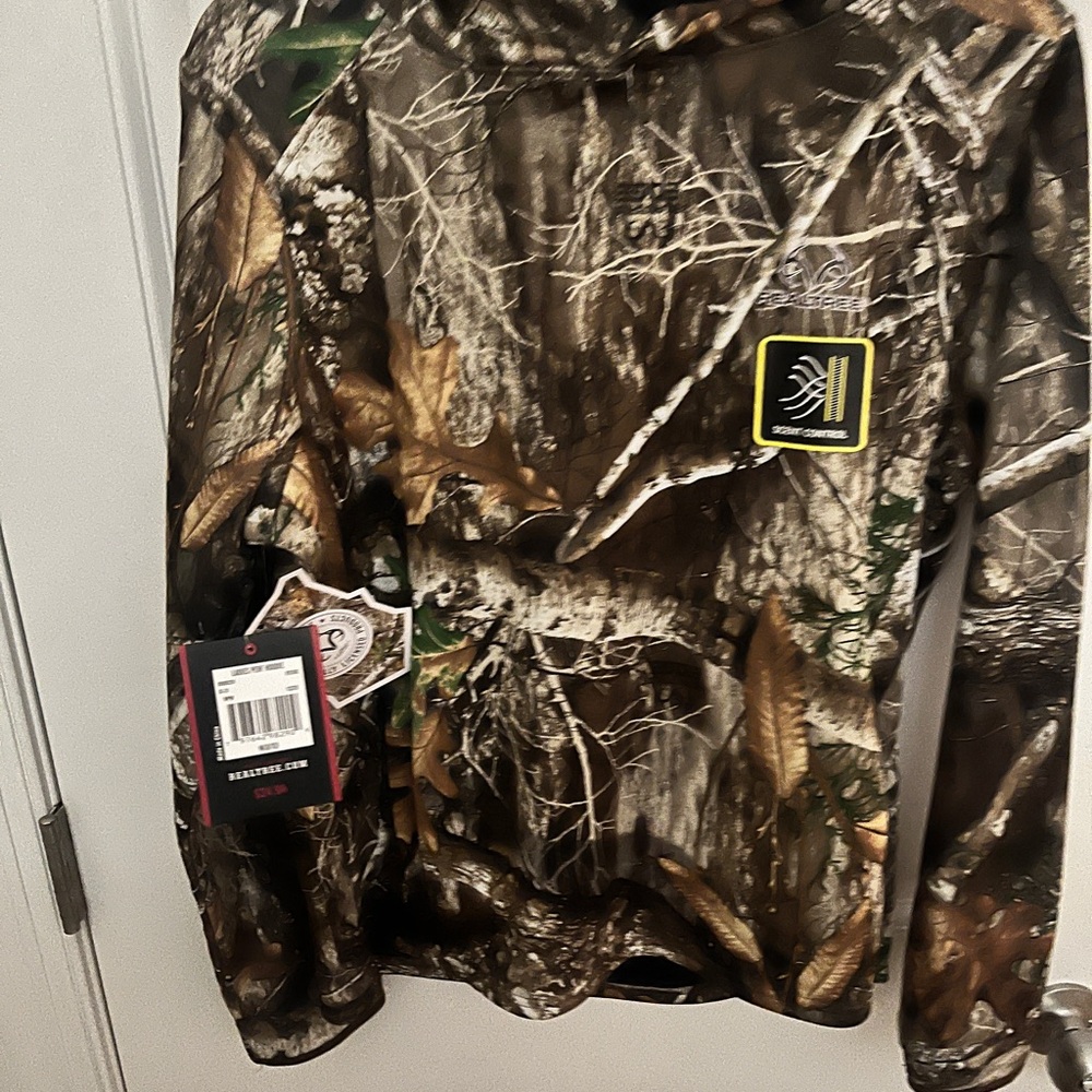 Realtree Ladies Perf Hoodie in Camo all the goodies so the animals don’t smell u
